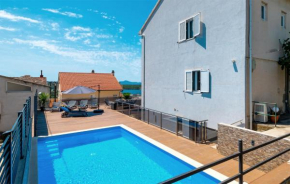 Pet Friendly Apartment In Sibenik With Wifi